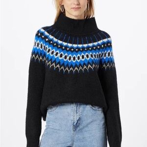Black and Blue Patterned Women's Sweater